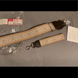 NEW Thirty-one wide crossbody strap & wristlet